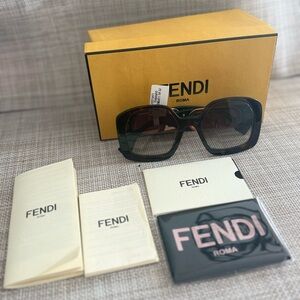 FENDI OLOCK Oversized Turtle Shell Sunglasses NWT and Box